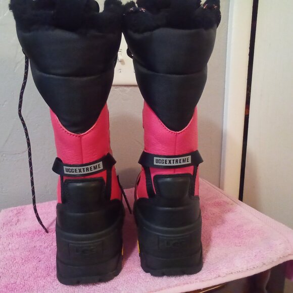 Ugh platform snow boots - Picture 2 of 5